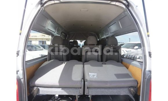 Nunua Imported Toyota Hiace Nyingine Gari ndani ya Import - Dubai nchini Uganda Nunua Imported Toyota Hiace Nyingine Gari ndani ya Import - Dubai nchini Uganda