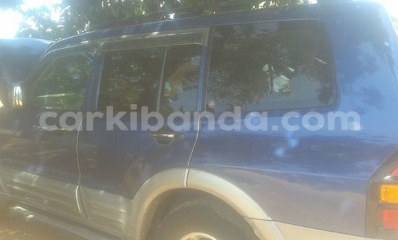 Acheter Occasion Voiture Mitsubishi Pajero Bleu à Kampala, Ouganda Acheter Occasion Voiture Mitsubishi Pajero Bleu à Kampala, Ouganda