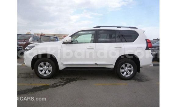 Gura Imported Toyota Prado White Imodoka i Import - Dubai mu Uganda Gura Imported Toyota Prado White Imodoka i Import - Dubai mu Uganda