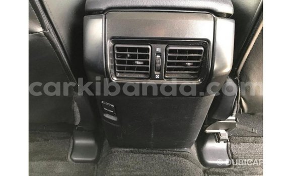 Nunua Imported Toyota Prado Nyeupe Gari ndani ya Import - Dubai nchini Uganda Nunua Imported Toyota Prado Nyeupe Gari ndani ya Import - Dubai nchini Uganda