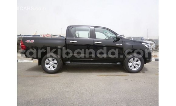 Gura Imported Toyota Hilux Black Imodoka i Import - Dubai mu Uganda Gura Imported Toyota Hilux Black Imodoka i Import - Dubai mu Uganda