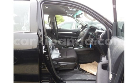 Gura Imported Toyota Hilux Black Imodoka i Import - Dubai mu Uganda Gura Imported Toyota Hilux Black Imodoka i Import - Dubai mu Uganda