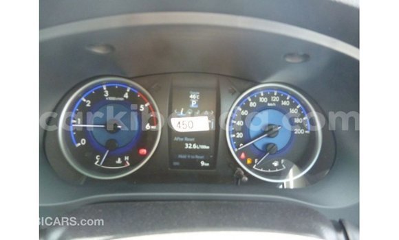 Nunua Imported Toyota Hilux Nyeusi Gari ndani ya Import - Dubai nchini Uganda Nunua Imported Toyota Hilux Nyeusi Gari ndani ya Import - Dubai nchini Uganda