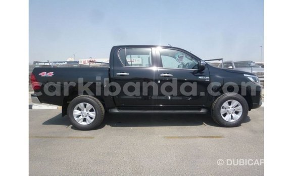 Acheter Import Voiture Toyota Hilux Noir à Import - Dubai, Ouganda Acheter Import Voiture Toyota Hilux Noir à Import - Dubai, Ouganda