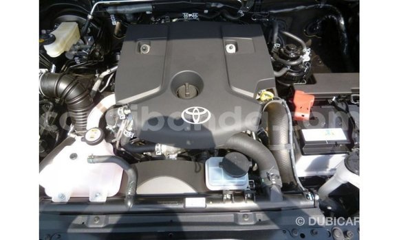 Acheter Import Voiture Toyota Hilux Noir à Import - Dubai, Ouganda Acheter Import Voiture Toyota Hilux Noir à Import - Dubai, Ouganda