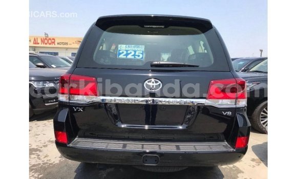 Acheter Import Voiture Toyota Land Cruiser Noir à Import - Dubai, Ouganda Acheter Import Voiture Toyota Land Cruiser Noir à Import - Dubai, Ouganda
