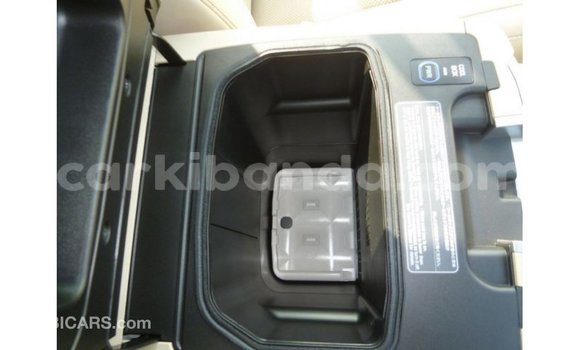 Gura Imported Toyota Land Cruiser Black Imodoka i Import - Dubai mu Uganda Gura Imported Toyota Land Cruiser Black Imodoka i Import - Dubai mu Uganda