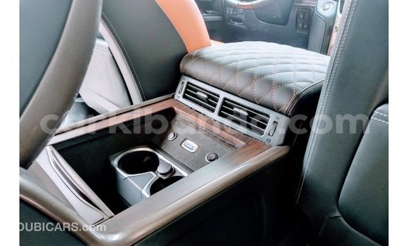 Acheter Import Voiture Toyota Land Cruiser Noir à Import - Dubai, Ouganda Acheter Import Voiture Toyota Land Cruiser Noir à Import - Dubai, Ouganda
