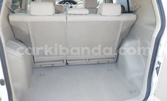 Gura Yakoze Toyota Raum White Imodoka i Kampala mu Uganda Gura Yakoze Toyota Raum White Imodoka i Kampala mu Uganda