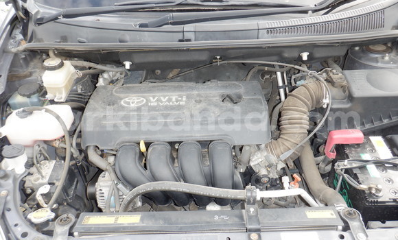 Gura Yakoze Toyota Wish Silver Imodoka i Kampala mu Uganda Gura Yakoze Toyota Wish Silver Imodoka i Kampala mu Uganda