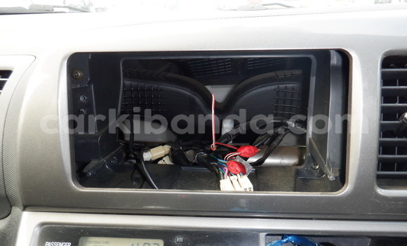 Gura Yakoze Toyota Wish Silver Imodoka i Kampala mu Uganda Gura Yakoze Toyota Wish Silver Imodoka i Kampala mu Uganda