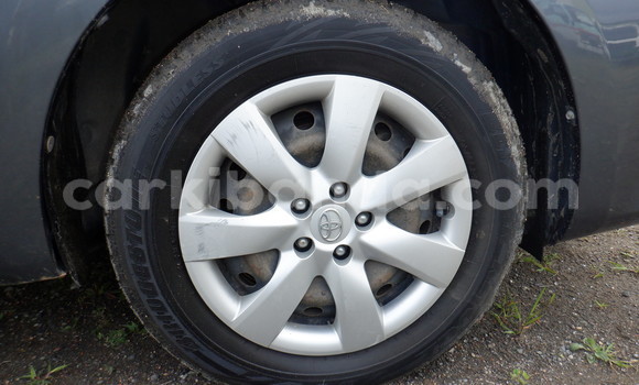 Gura Yakoze Toyota Wish Silver Imodoka i Kampala mu Uganda Gura Yakoze Toyota Wish Silver Imodoka i Kampala mu Uganda