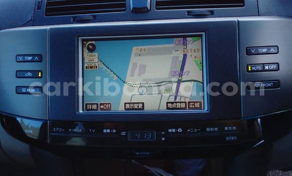 Gura Yakoze Toyota Mark X White Imodoka i Kampala mu Uganda Gura Yakoze Toyota Mark X White Imodoka i Kampala mu Uganda