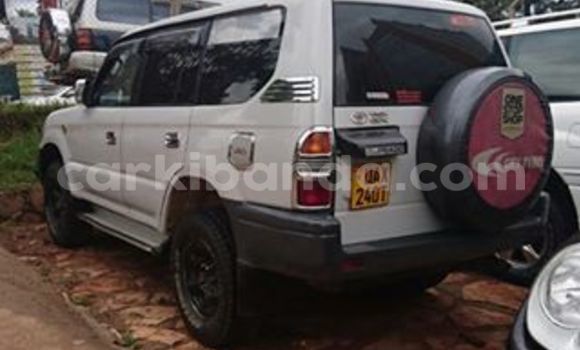 Buy Used Toyota Land Cruiser White Car in Kampala in Uganda Buy Used Toyota Land Cruiser White Car in Kampala in Uganda