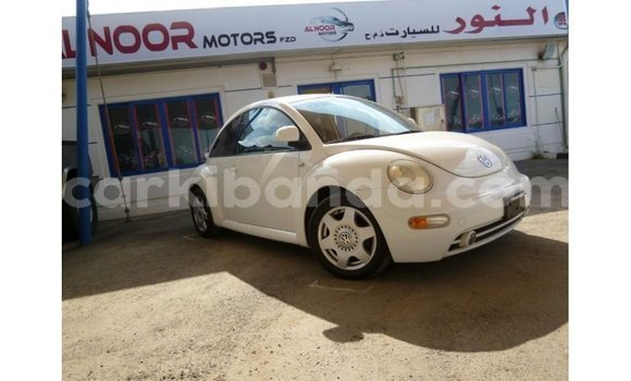 Nunua Imported Volkswagen Beetle Nyeupe Gari ndani ya Import - Dubai nchini Uganda Nunua Imported Volkswagen Beetle Nyeupe Gari ndani ya Import - Dubai nchini Uganda
