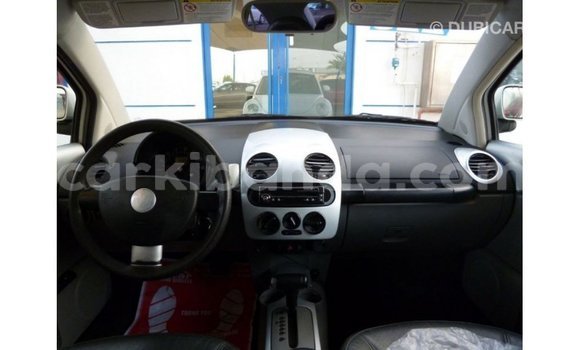 Nunua Imported Volkswagen Beetle Nyeupe Gari ndani ya Import - Dubai nchini Uganda Nunua Imported Volkswagen Beetle Nyeupe Gari ndani ya Import - Dubai nchini Uganda