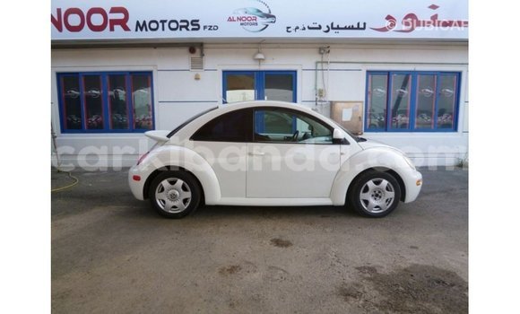 Nunua Imported Volkswagen Beetle Nyeupe Gari ndani ya Import - Dubai nchini Uganda Nunua Imported Volkswagen Beetle Nyeupe Gari ndani ya Import - Dubai nchini Uganda