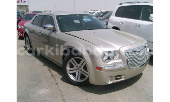Buy Import Chrysler 300 Beige Car in Import - Dubai in Uganda