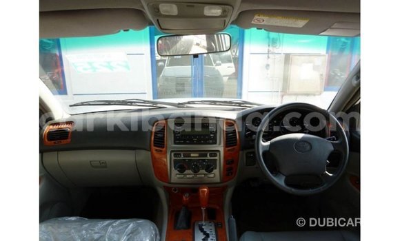 Gura Imported Toyota Land Cruiser White Imodoka i Import - Dubai mu Uganda Gura Imported Toyota Land Cruiser White Imodoka i Import - Dubai mu Uganda