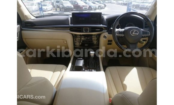 Nunua Imported Lexus LX Nyeupe Gari ndani ya Import - Dubai nchini Uganda Nunua Imported Lexus LX Nyeupe Gari ndani ya Import - Dubai nchini Uganda