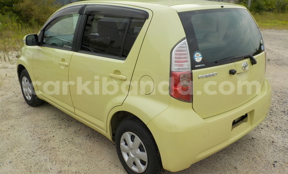 Nunua Ilio tumika Toyota Passo Nyingine Gari ndani ya Kampala nchini Uganda Nunua Ilio tumika Toyota Passo Nyingine Gari ndani ya Kampala nchini Uganda