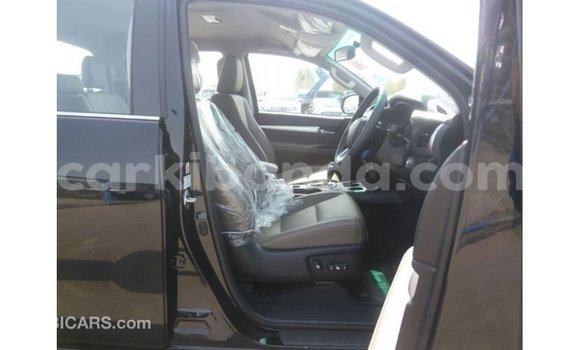 Gura Imported Toyota Hilux Black Imodoka i Import - Dubai mu Uganda Gura Imported Toyota Hilux Black Imodoka i Import - Dubai mu Uganda