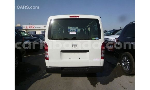 Nunua Imported Toyota Hiace Nyeupe Gari ndani ya Import - Dubai nchini Uganda Nunua Imported Toyota Hiace Nyeupe Gari ndani ya Import - Dubai nchini Uganda