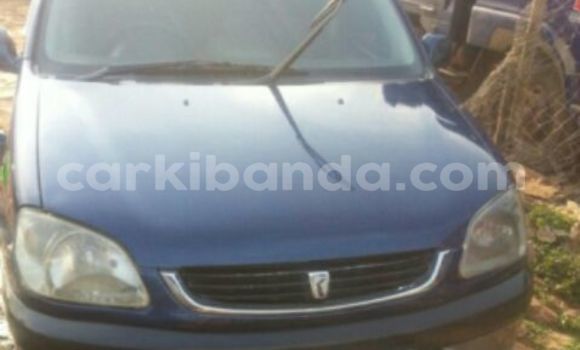 Gura Yakoze Toyota Raum Black Imodoka i Kampala mu Uganda Gura Yakoze Toyota Raum Black Imodoka i Kampala mu Uganda