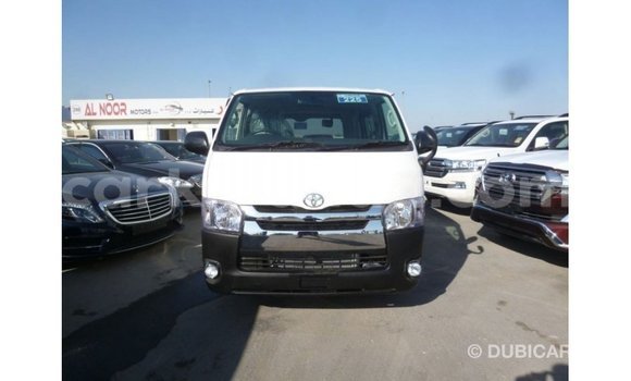 Nunua Imported Toyota Hiace Nyeupe Gari ndani ya Import - Dubai nchini Uganda Nunua Imported Toyota Hiace Nyeupe Gari ndani ya Import - Dubai nchini Uganda
