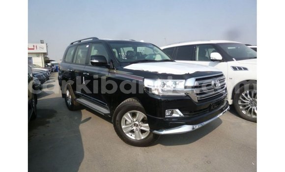 Acheter Import Voiture Toyota Land Cruiser Noir à Import - Dubai, Ouganda Acheter Import Voiture Toyota Land Cruiser Noir à Import - Dubai, Ouganda