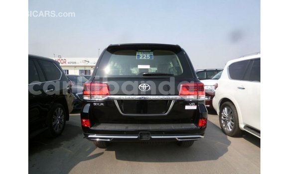 Acheter Import Voiture Toyota Land Cruiser Noir à Import - Dubai, Ouganda Acheter Import Voiture Toyota Land Cruiser Noir à Import - Dubai, Ouganda