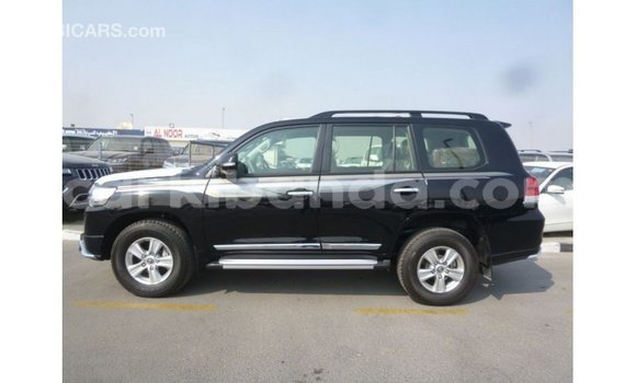 Acheter Import Voiture Toyota Land Cruiser Noir à Import - Dubai, Ouganda Acheter Import Voiture Toyota Land Cruiser Noir à Import - Dubai, Ouganda