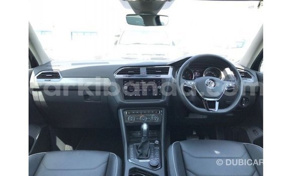 Nunua Imported Volkswagen Tiguan Nyeusi Gari ndani ya Import - Dubai nchini Uganda Nunua Imported Volkswagen Tiguan Nyeusi Gari ndani ya Import - Dubai nchini Uganda