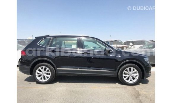 Nunua Imported Volkswagen Tiguan Nyeusi Gari ndani ya Import - Dubai nchini Uganda Nunua Imported Volkswagen Tiguan Nyeusi Gari ndani ya Import - Dubai nchini Uganda