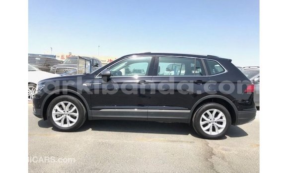 Nunua Imported Volkswagen Tiguan Nyeusi Gari ndani ya Import - Dubai nchini Uganda Nunua Imported Volkswagen Tiguan Nyeusi Gari ndani ya Import - Dubai nchini Uganda