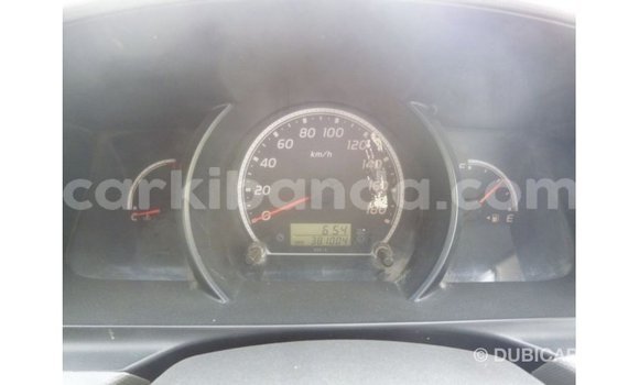Nunua Imported Toyota Hiace Nyeupe Gari ndani ya Import - Dubai nchini Uganda Nunua Imported Toyota Hiace Nyeupe Gari ndani ya Import - Dubai nchini Uganda