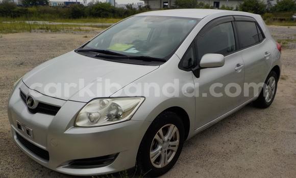Gura Yakoze Toyota Auris Silver Imodoka i Kampala mu Uganda Gura Yakoze Toyota Auris Silver Imodoka i Kampala mu Uganda
