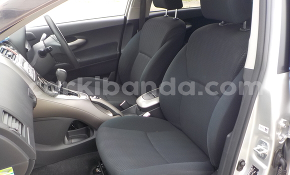 Gura Yakoze Toyota Auris Silver Imodoka i Kampala mu Uganda Gura Yakoze Toyota Auris Silver Imodoka i Kampala mu Uganda