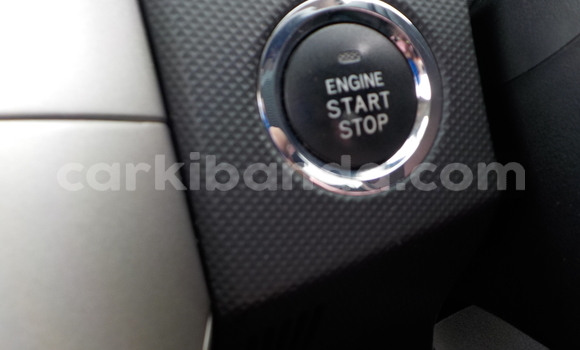 Gura Yakoze Toyota Auris Silver Imodoka i Kampala mu Uganda Gura Yakoze Toyota Auris Silver Imodoka i Kampala mu Uganda