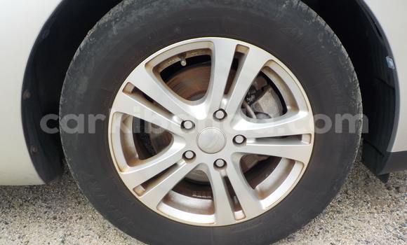 Gura Yakoze Toyota Auris Silver Imodoka i Kampala mu Uganda Gura Yakoze Toyota Auris Silver Imodoka i Kampala mu Uganda