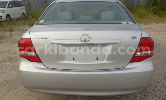 Gura Yakoze Toyota Corolla Silver Imodoka i Kampala mu Uganda Gura Yakoze Toyota Corolla Silver Imodoka i Kampala mu Uganda