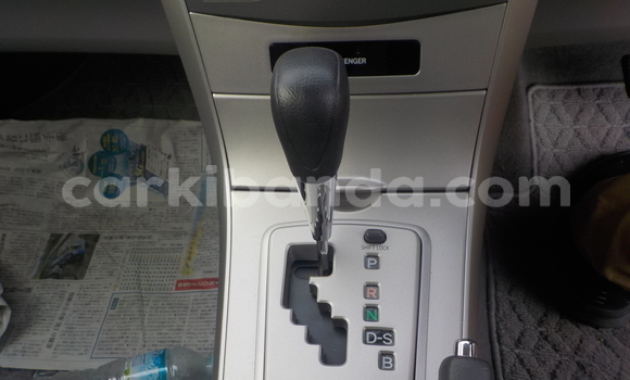 Gura Yakoze Toyota Corolla Silver Imodoka i Kampala mu Uganda Gura Yakoze Toyota Corolla Silver Imodoka i Kampala mu Uganda