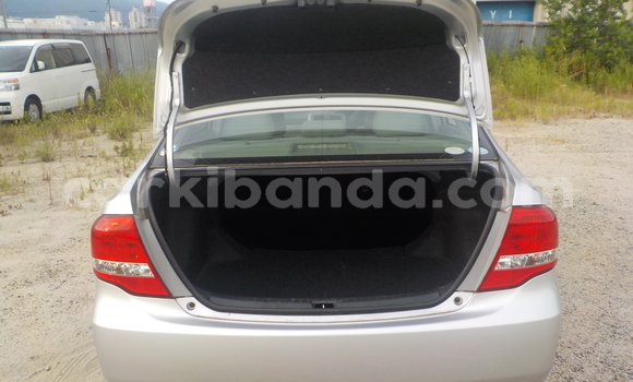 Gura Yakoze Toyota Corolla Silver Imodoka i Kampala mu Uganda Gura Yakoze Toyota Corolla Silver Imodoka i Kampala mu Uganda