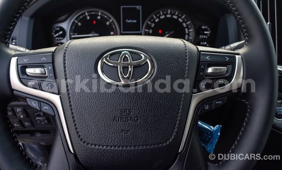 Gura Imported Toyota Land Cruiser Black Imodoka i Import - Dubai mu Uganda Gura Imported Toyota Land Cruiser Black Imodoka i Import - Dubai mu Uganda