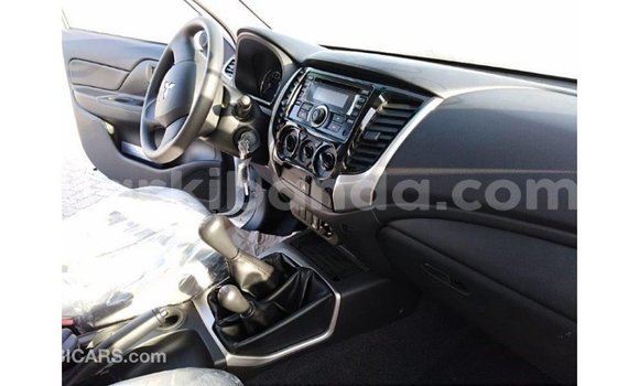 Gura Imported Mitsubishi L200 White Imodoka i Import - Dubai mu Uganda Gura Imported Mitsubishi L200 White Imodoka i Import - Dubai mu Uganda