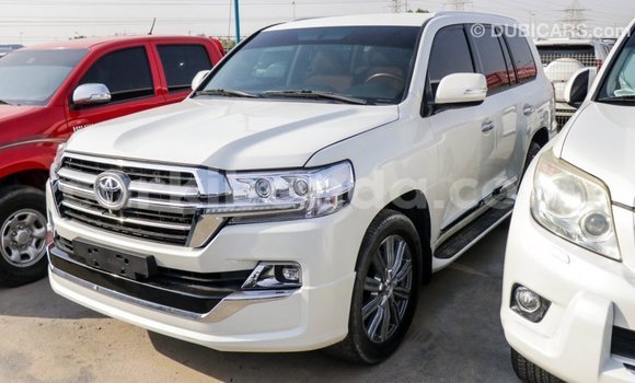 Buy Import Toyota Land Cruiser White Car in Import - Dubai in Uganda Buy Import Toyota Land Cruiser White Car in Import - Dubai in Uganda