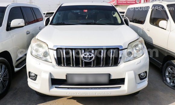 Nunua Imported Toyota Prado Nyeupe Gari ndani ya Import - Dubai nchini Uganda Nunua Imported Toyota Prado Nyeupe Gari ndani ya Import - Dubai nchini Uganda