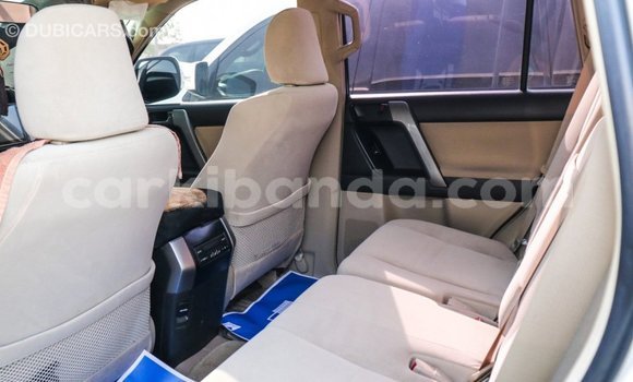 Nunua Imported Toyota Prado Nyeupe Gari ndani ya Import - Dubai nchini Uganda Nunua Imported Toyota Prado Nyeupe Gari ndani ya Import - Dubai nchini Uganda