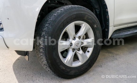 Nunua Imported Toyota Prado Nyeupe Gari ndani ya Import - Dubai nchini Uganda Nunua Imported Toyota Prado Nyeupe Gari ndani ya Import - Dubai nchini Uganda