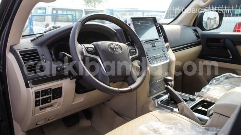 Big with watermark d6e57f81 b207 4ff2 8382 35052491fade